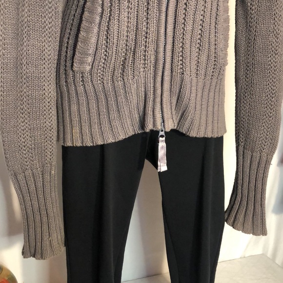 Volcom sweater - Picture 5 of 9